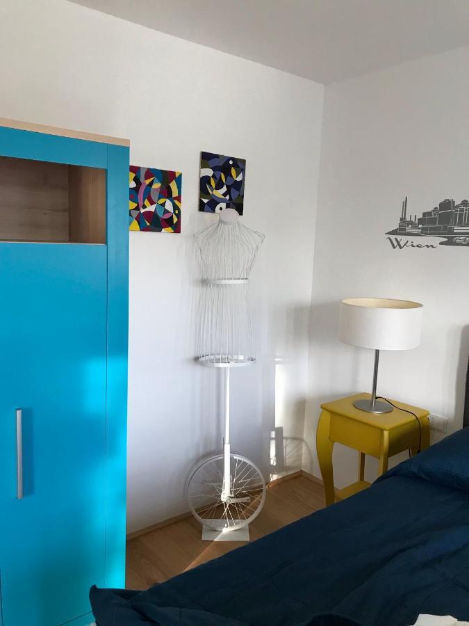 Yellow Flower Apartment With Pool - 5 Min To Lake 维也纳 外观 照片